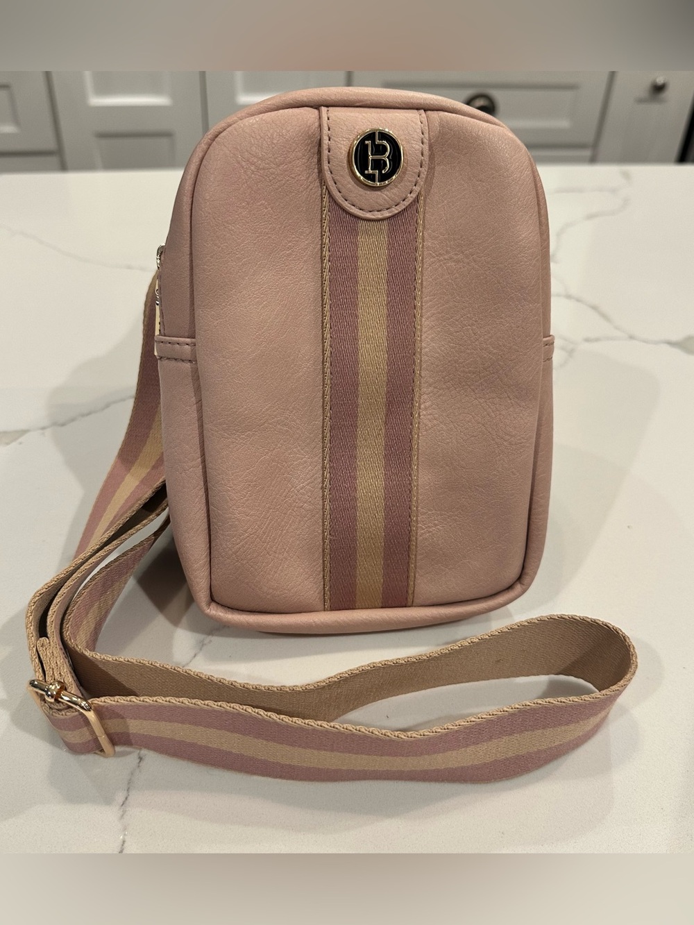 BOSTANTEN Faux Leather Sling Bag Crossbody Purse Guitar Strap Pink Brown Stripe